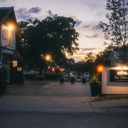 Pod Debami Domki ,Pokoje,Nauka Jazdy Konnej Sarbsk Obok Leby Exteriör bild