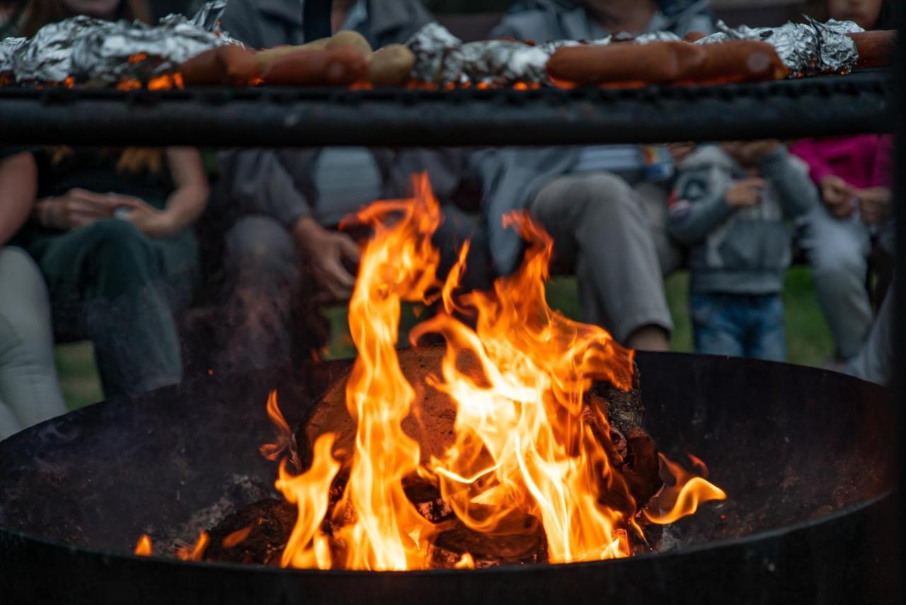 Pod Debami Domki ,Pokoje,Nauka Jazdy Konnej Sarbsk Obok Leby Exteriör bild