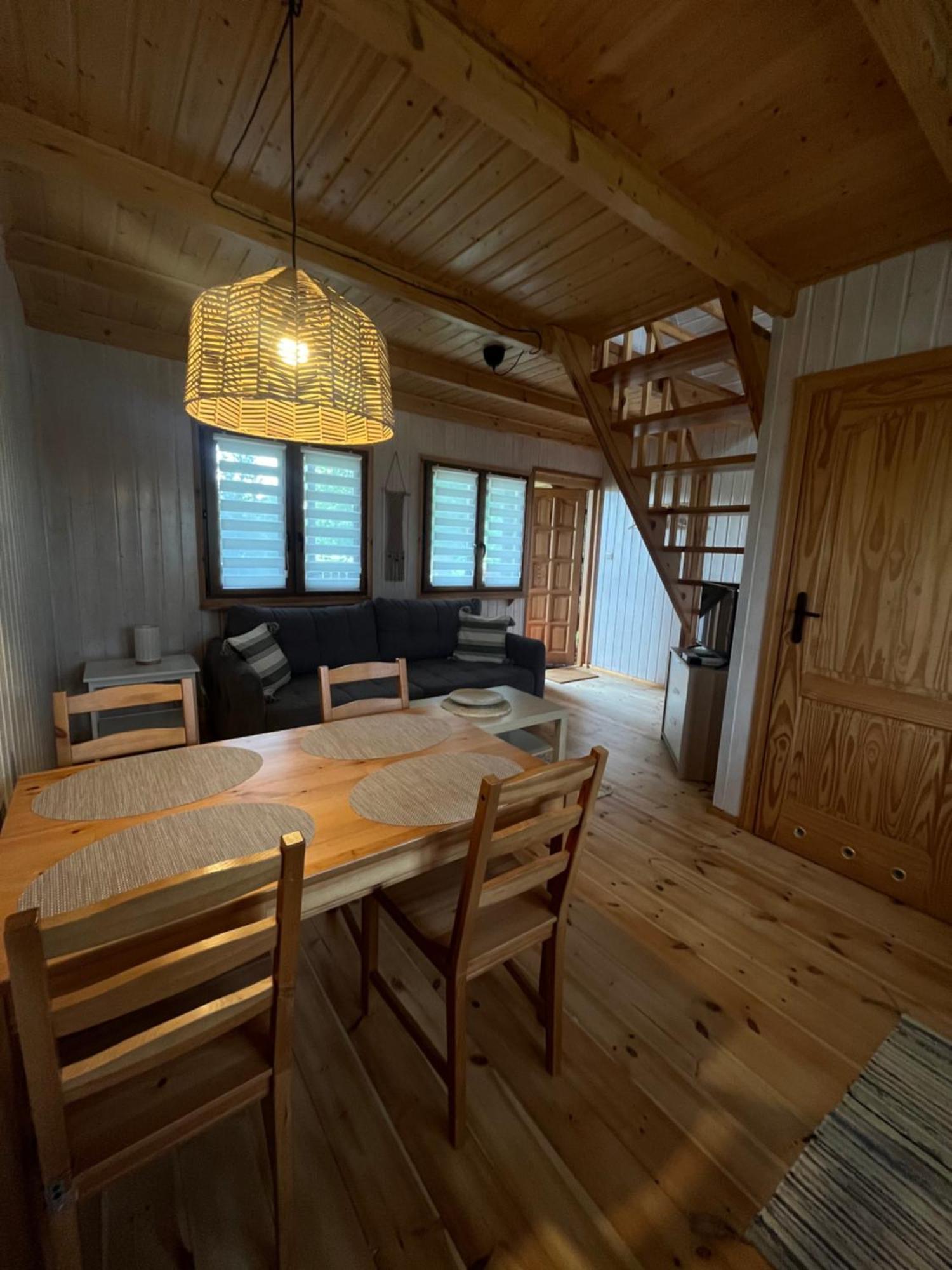 Pod Debami Domki ,Pokoje,Nauka Jazdy Konnej Sarbsk Obok Leby Exteriör bild